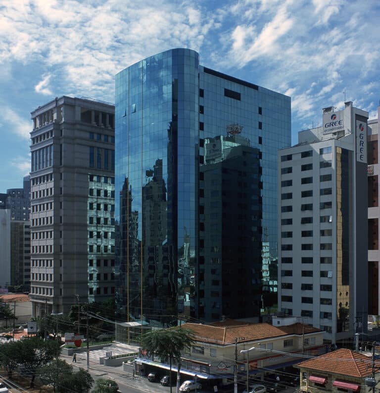 Fachada do Edifício Berrini 1681, em São Paulo